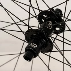 PAIRE DE ROUES ENDURO E13 LG1 DH / FORMULA 29" 9 PAIRE DE ROUES ENDURO E13 LG1 DH / FORMULA 29" -VéloLuxe Boutique A21WHALCEND29 2 2000