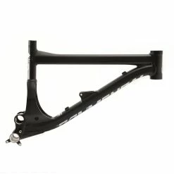 TRIANGLE AVANT SUPREME 8 BLACK